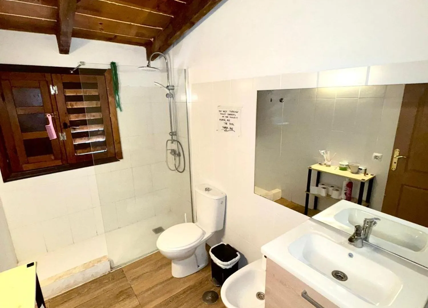 Adeje - Twinfin Hostel & Surf Yoga Camp 2*, Callao Salvaje España