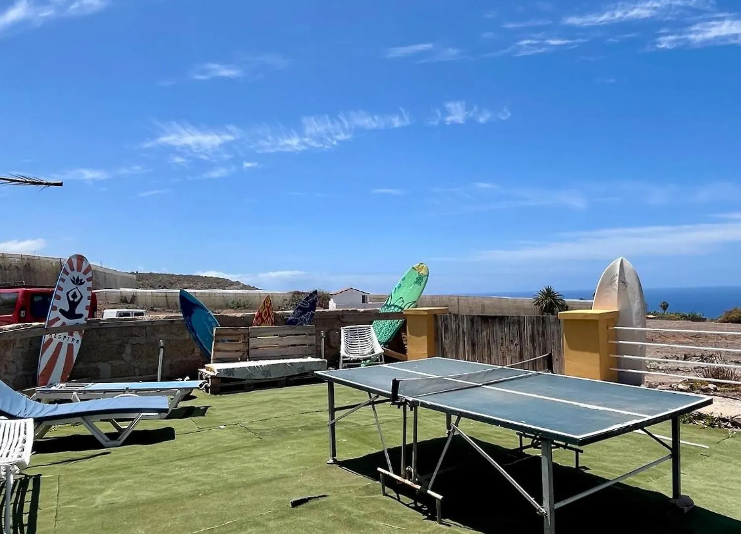 Adeje - Twinfin Hostel & Surf Yoga Camp 2*, Callao Salvaje España